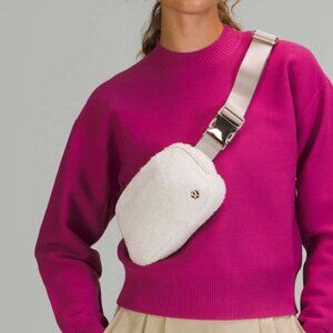 Lululemon Everywhere Fleece Belt Bag - Light Ivory